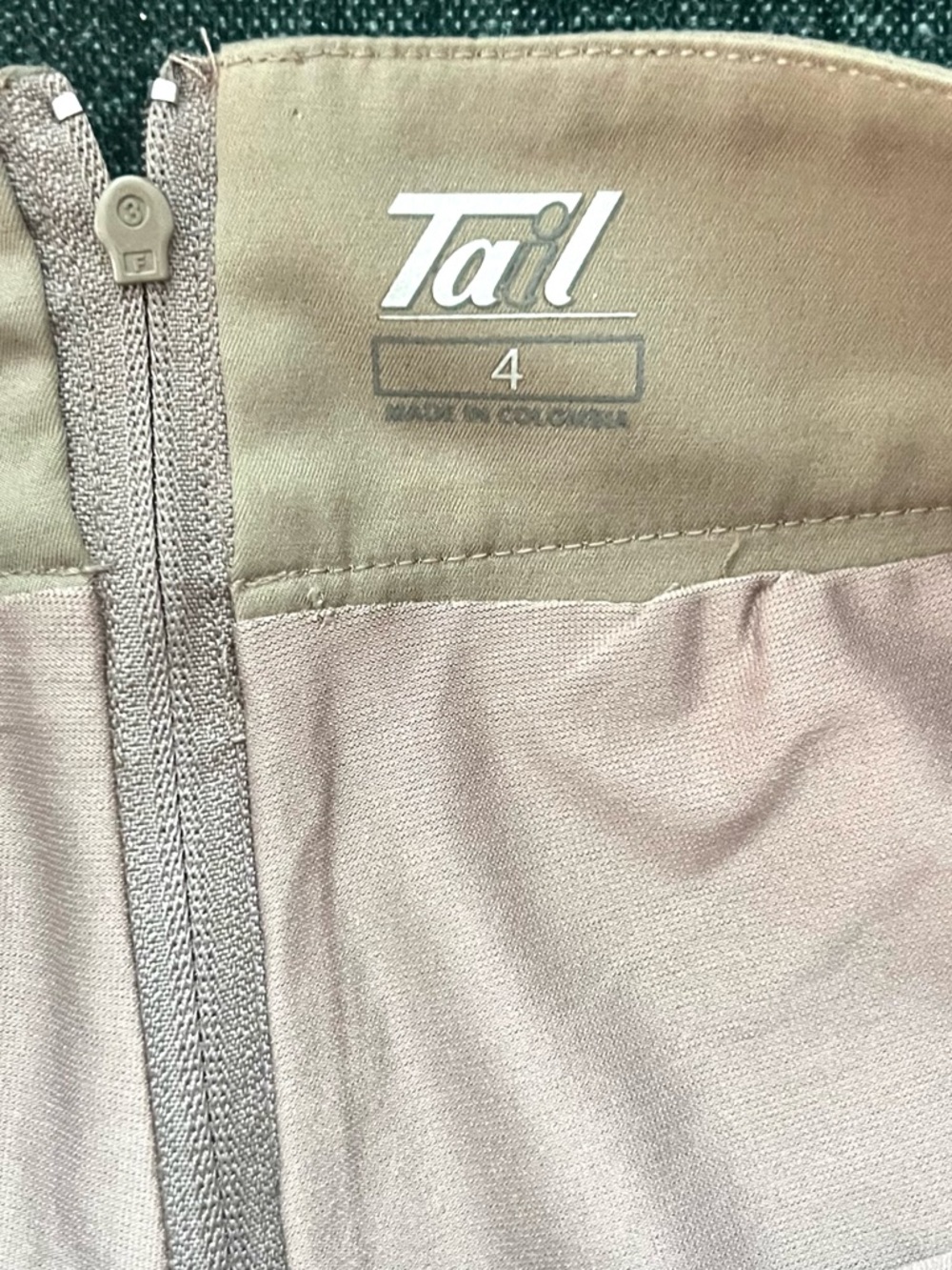 Tail Activewear Taupe Golf Skort/Shorts Studded Trim Tennis Athletic Chic Size 4 - Picture 2 of 7